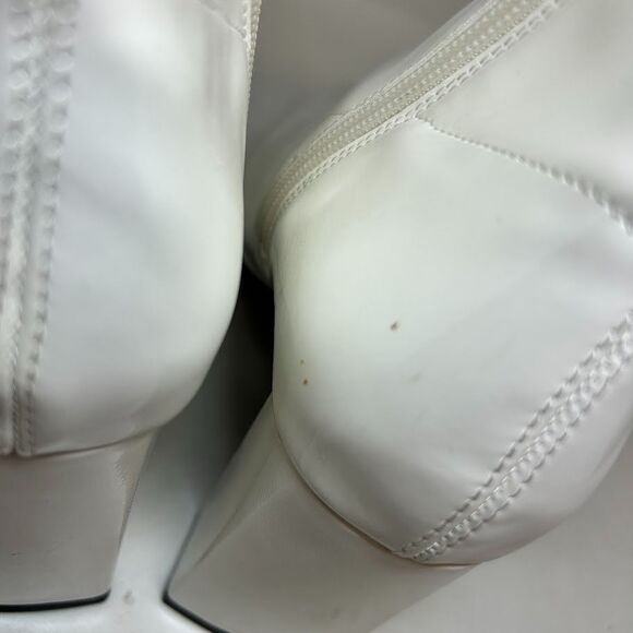 Wild Pair Womens 7.5 M White Patent Iloise Pointed Toe Booties DISPLAY KJ1 - Picture 4 of 7